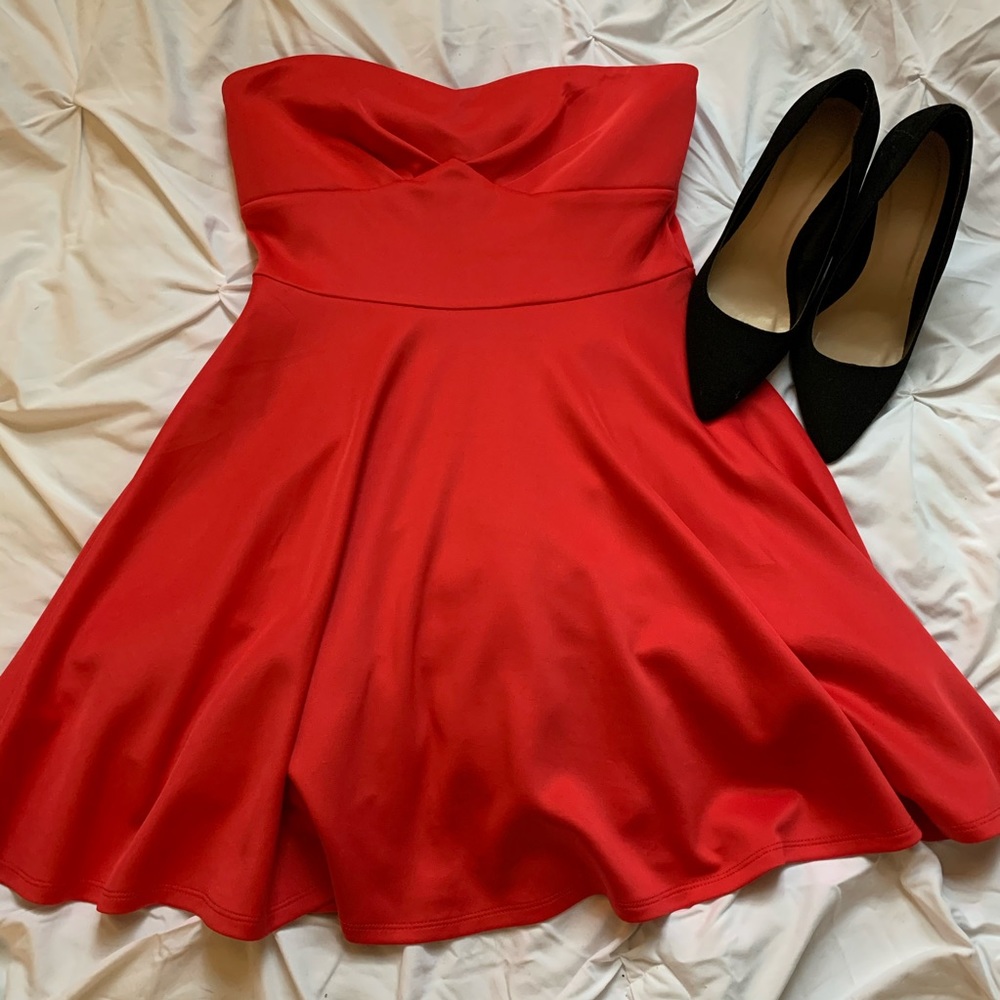 SOLD 🚫 Red cocktail dress